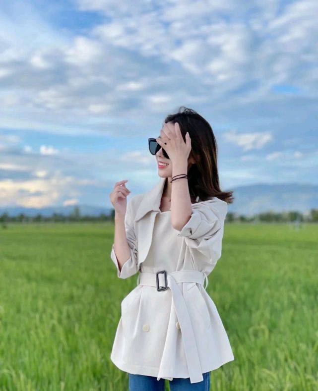 卫衣|女生就该美美的，日常穿搭也要穿出高级感，才能展现出自身的魅力