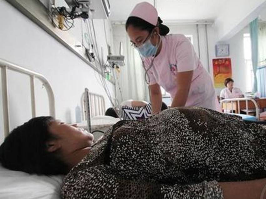 杨姐|生二胎还是抱孙子，两个44岁母亲的不同抉择，结局很真实