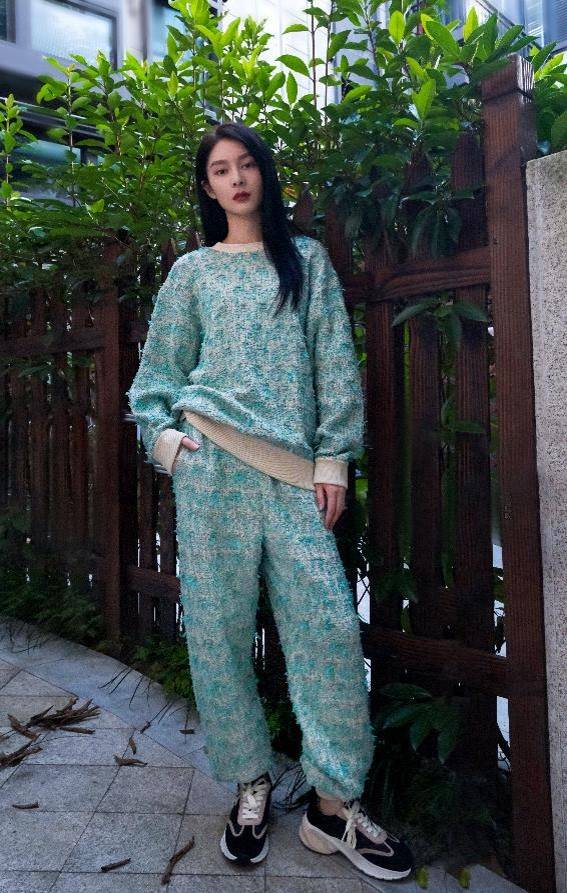 系列|傅菁演绎 ST. JOHN 2021 早秋系列花呢套装