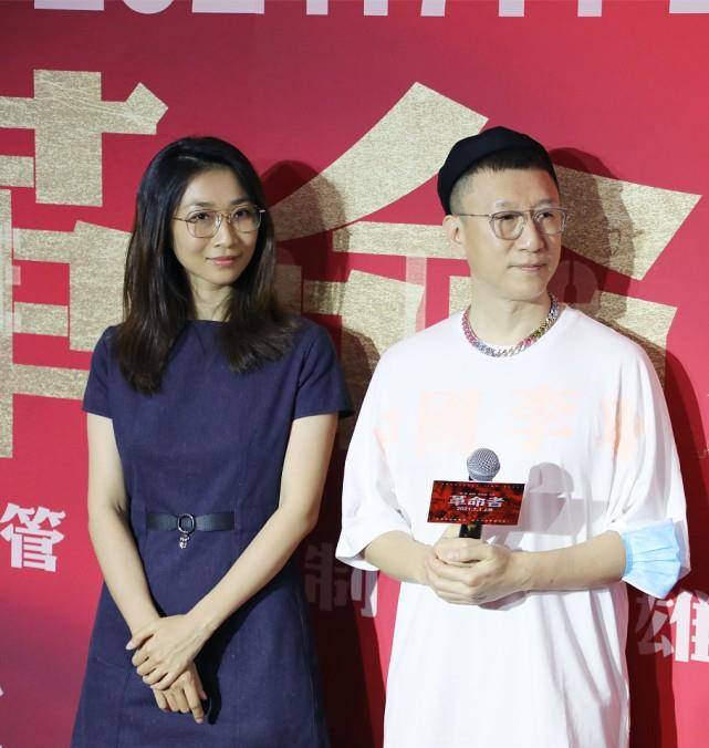 小孙|小孙红雷15岁的妻子王骏迪，身穿亮片礼裙戴大钻戒，造型好华丽