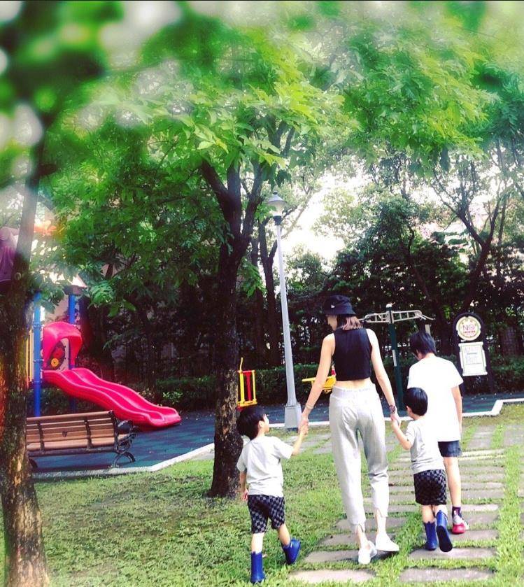 太阳镜|学学陈若仪的夏季清新穿搭！提高腰线，还可以秀出长腿！