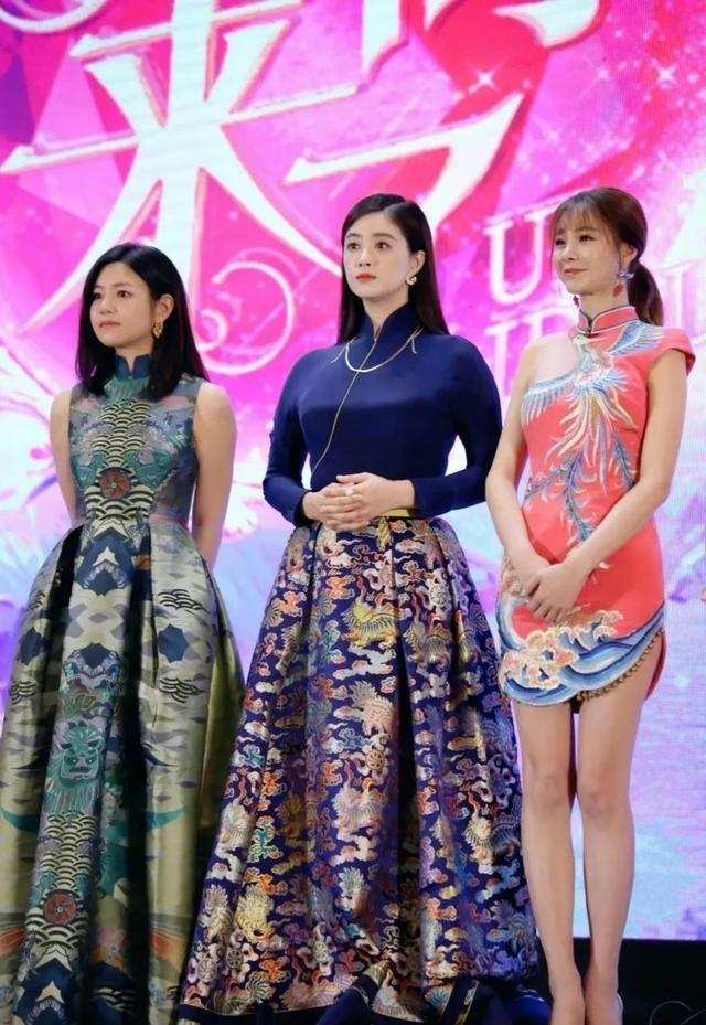 身材|蒋欣和90斤沈梦辰同穿国风裙，身材年龄都不占优势，但气场是真强