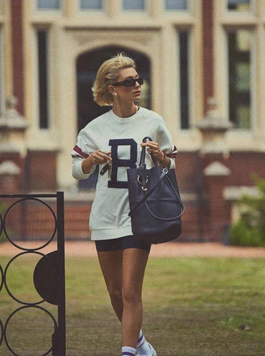 整体|不要穿船袜了，土气还显胖，聪明人都穿中筒袜，萝卜腿有救了