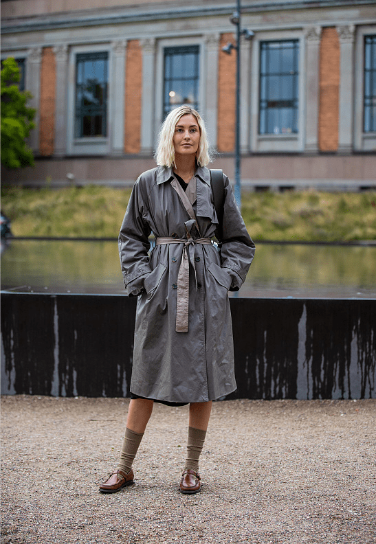 显得|秋季穿搭无法拒绝的“高级色”，不挑人还有气场，黄黑皮都能驾驭