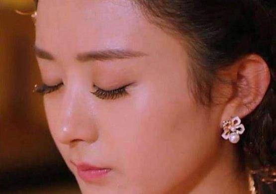 眼睛|睫毛也抢戏!这样的“绝色美人”原来也有缺陷,好担心戳到张馨予