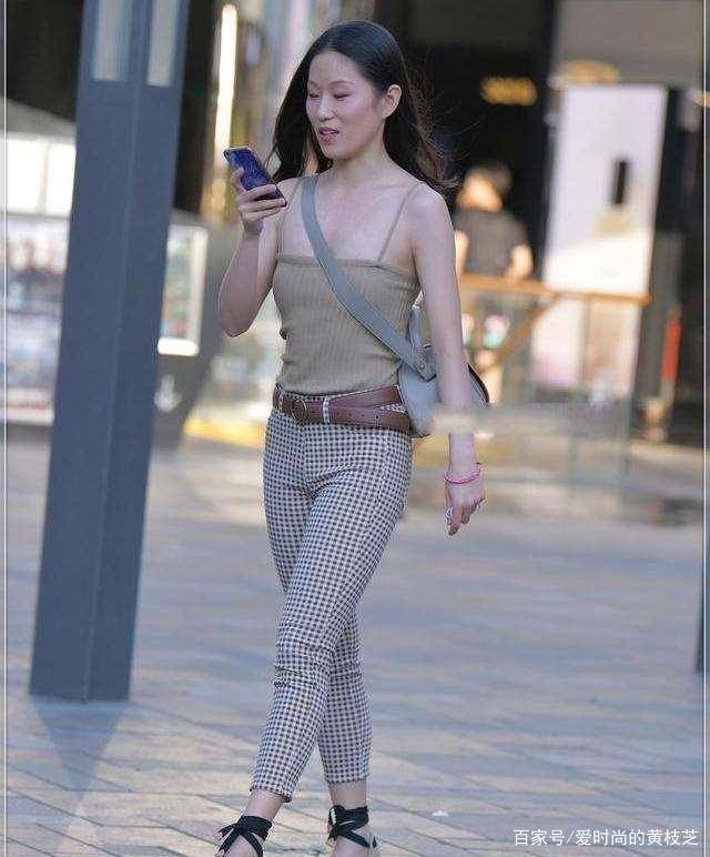 bf|酷酷装扮的瑜伽裤充满青春的时尚活力,展示时尚风情,精致时尚