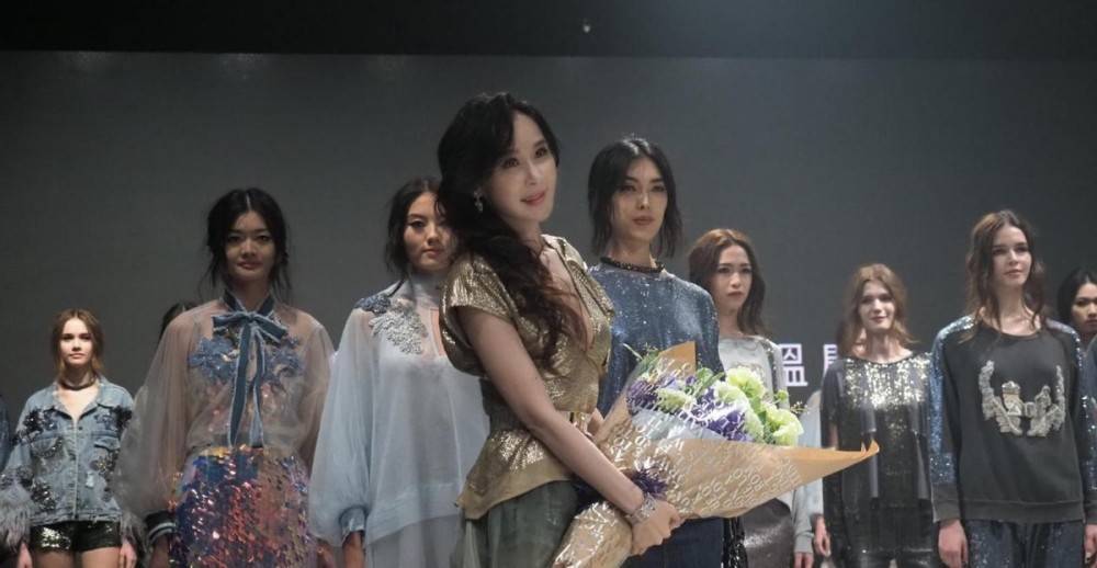 面料|萧蔷很时尚，纱裙穿出气质优雅还高级，就像少女一样