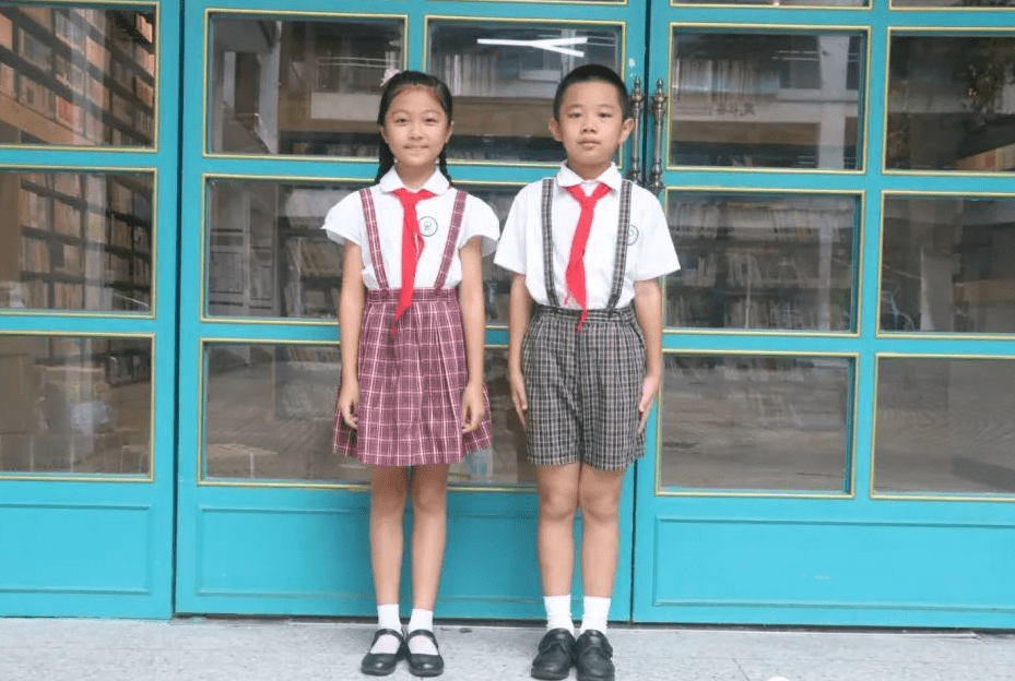 起跑线|一年级开学首日，学生表示课程早就在家学完了，老师很尴尬