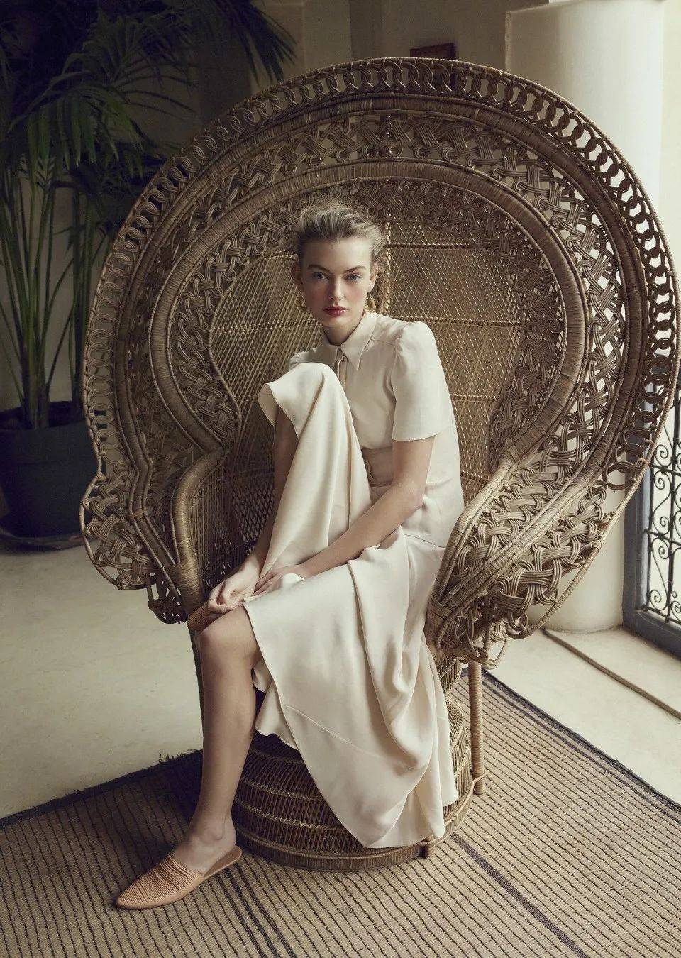 小白|“平底鞋+裙子”穿出女人最轻松,优雅的样子,巨时髦!