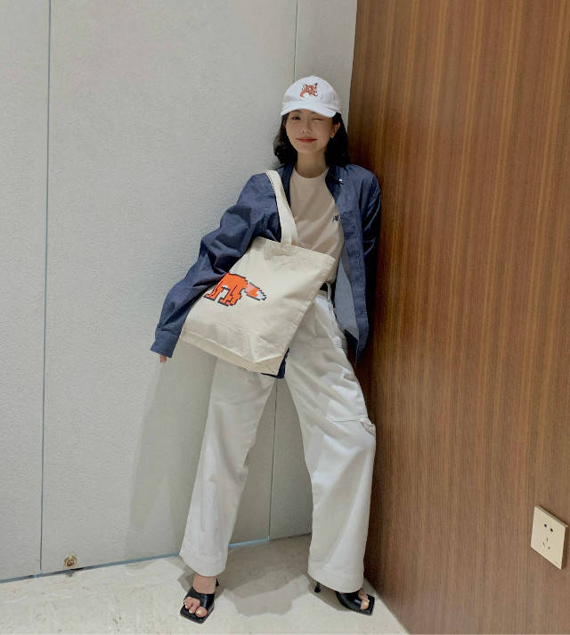 棕色|想不到“平头鞋”火了，比小白鞋时髦，难怪三木和其他博主都爱穿