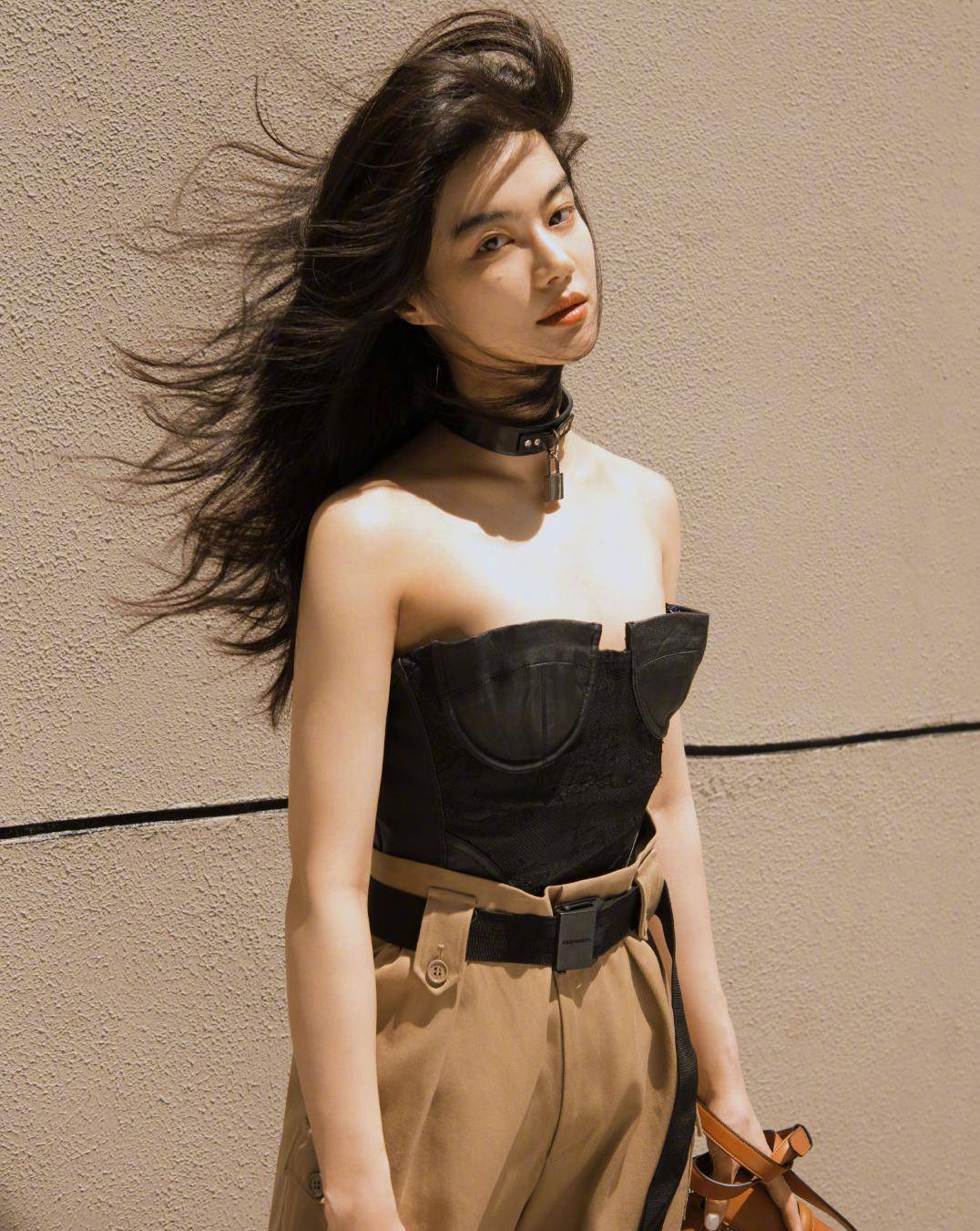 新人|陈坤旗下新人李蔓瑄,长相高级酷似“王菲”,时尚表现力让人惊艳