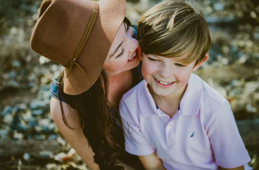 信任感|想知道孩子在幼儿园好不好，问话需要掌握4大技巧！