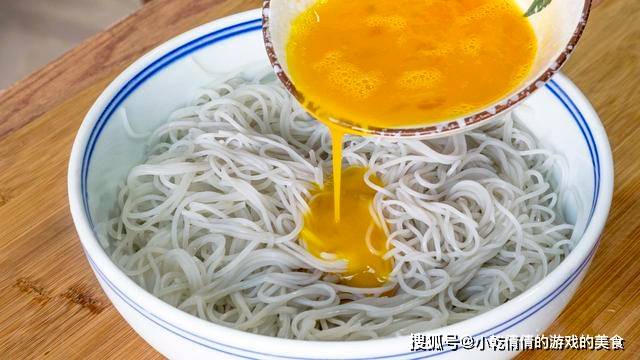 红薯|懒人早餐饼,5分钟烙1盘,食材简单味道不一般,张张焦香劲道