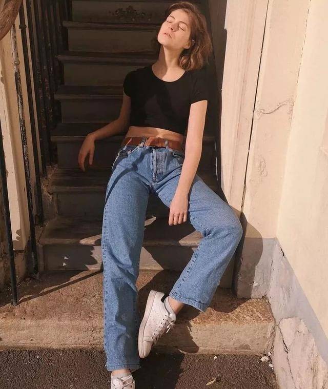 频率|“九分裤＋平底鞋”＝2021早春王炸组合，舒适时髦又显瘦