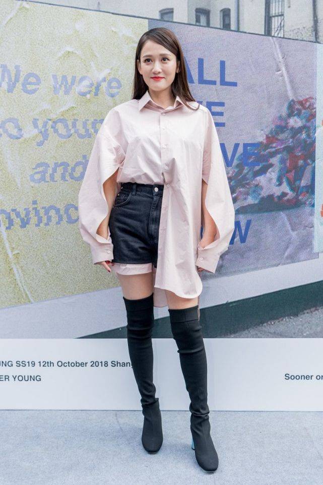 个性|陈乔恩难怪能迷住小9岁的艾伦，穿男友风衬衫硬塞超短裤，真够潮？