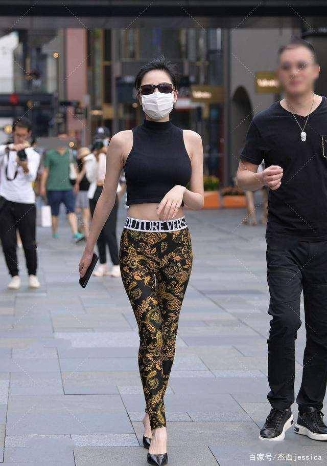 颜色|别具一格的打底裤穿着时尚舒适，分外展示时髦气质，休闲俏皮