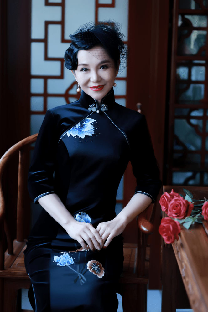 时间|金扣子： 旗袍女王金子姐岁月从不败美人