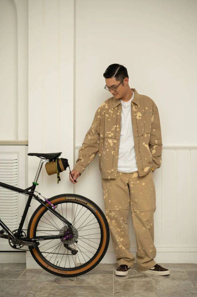 品牌|被Supreme曝光的Dickies，新联名已刷爆朋友圈/排队抢购，新合作款发售！
