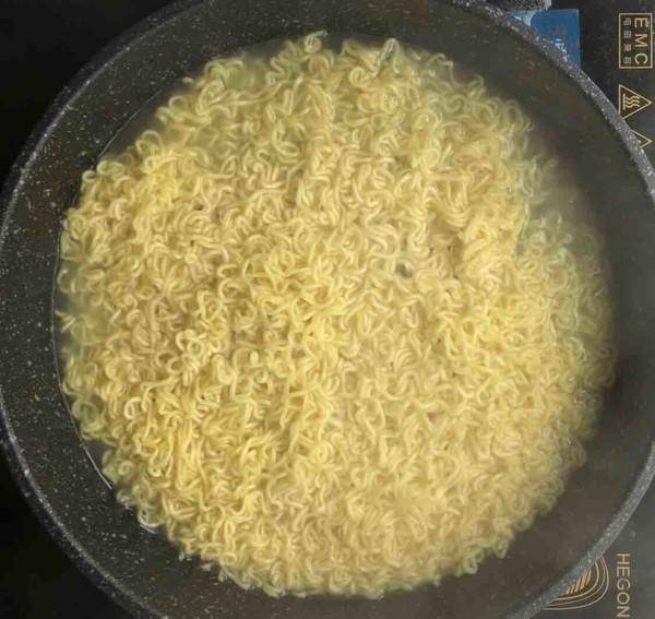 人体|早上不吃饭?那可不行,鸡蛋泡面饼早餐小食,夏日必备