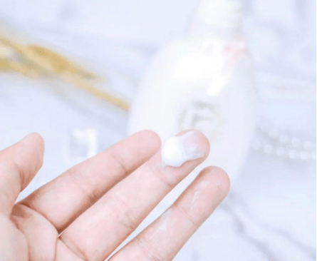 功效|说是用来预防妊娠纹的，却含孕妇慎用成分？睁大眼，拒绝商家噱头