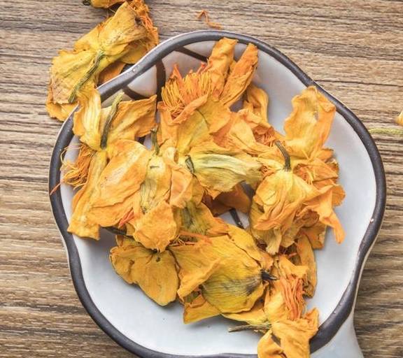 症状|肝脏有了问题，身体会出现这6个症状，发现1个就最好去检查下