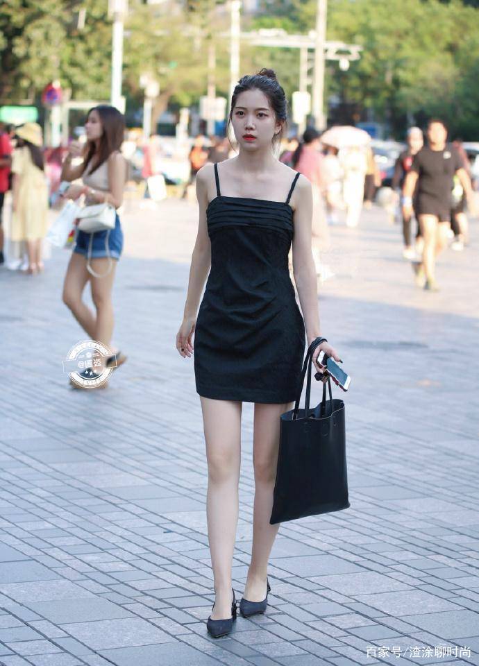 夏天穿搭高个短裙 8529038892cd4299ab25218754fa39ad.jpeg