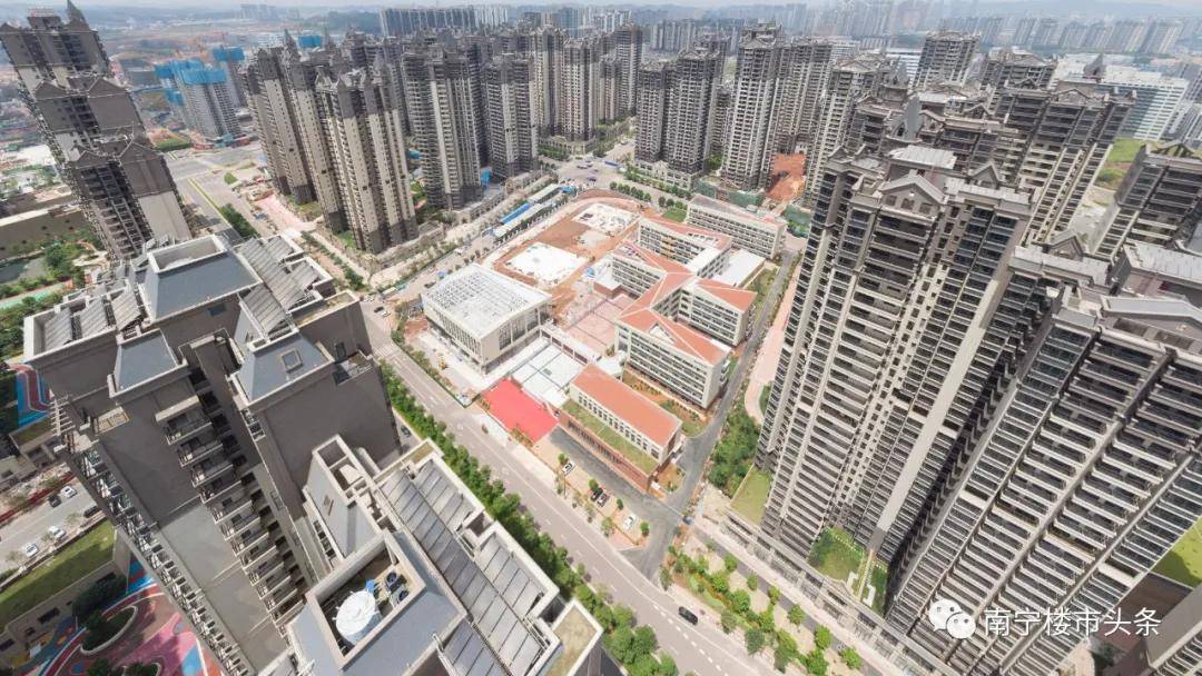 千亩大盘惊现“牵手楼”后续：业主很淡定_头条
