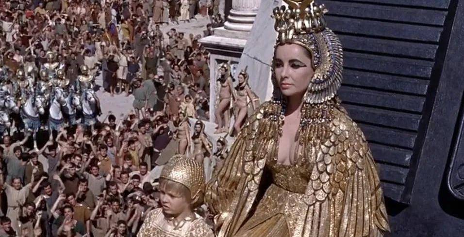 安德斯|个个票房惨败，个个都是经典，有的因巨亏1.5亿，导演郁郁而终