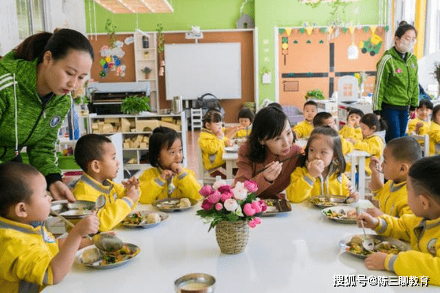 现实|公立幼儿园漂亮的翻身仗，多地私立幼儿园招生遇冷，不作就没事