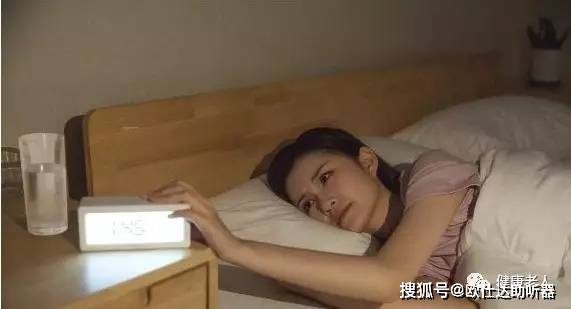 胃酸|晚上睡觉出现这9种小毛病，千万要注意，可能隐藏大疾病！尤其是第3个