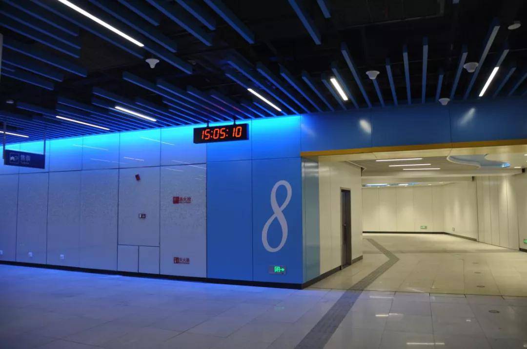 鱼嘴站pis信息屏 两条线路在建设中坚持因地制宜