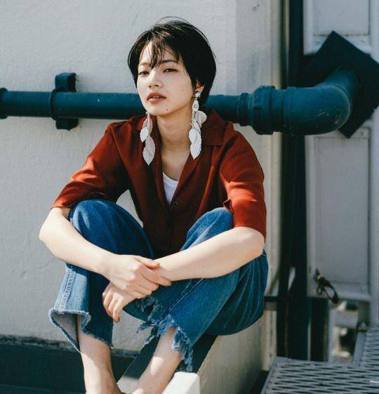 整体|女人要年轻好看,穿搭很重要!这5组时髦组合,夏日可以照着穿