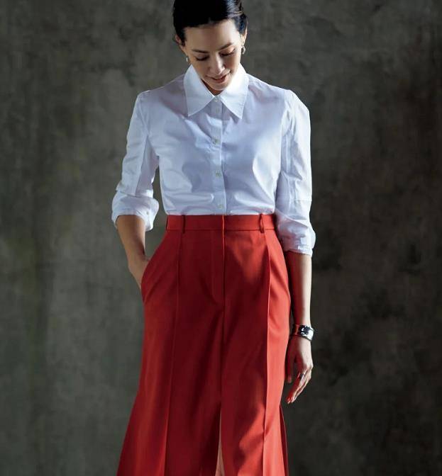 颜色|40、50岁的女人，在穿衣时要抓住这两大搭配精髓，高级又时髦