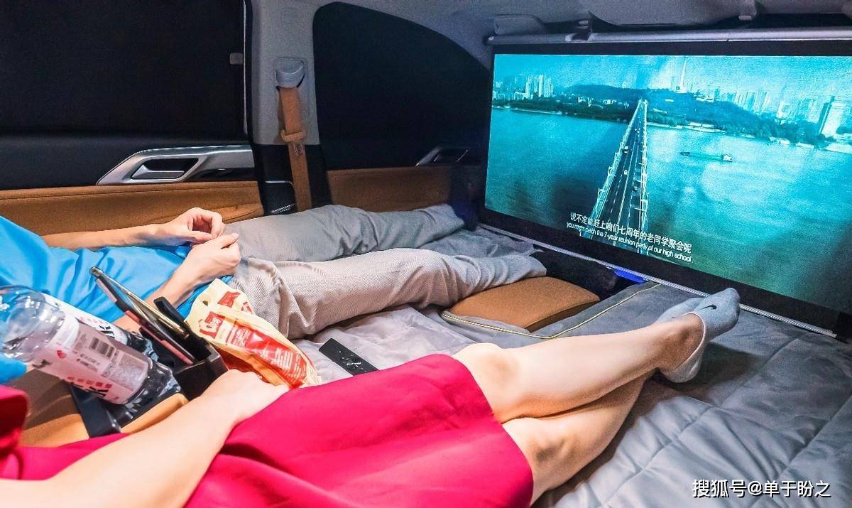 电影|表白只知道鲜花+钻戒？小鹏P5教你get正确求婚姿势