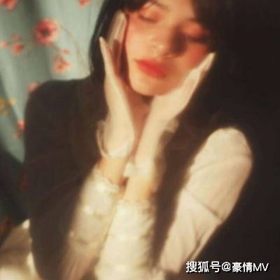 女生|欧美头像女生高冷霸气2021_欧美ins女生头像风高清街头