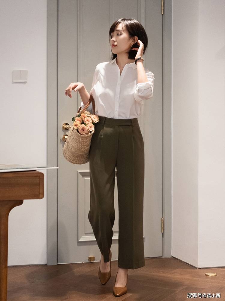 花样|美女的气质之道，精致的穿搭不用繁琐，一件“衬衫”穿出花样造型