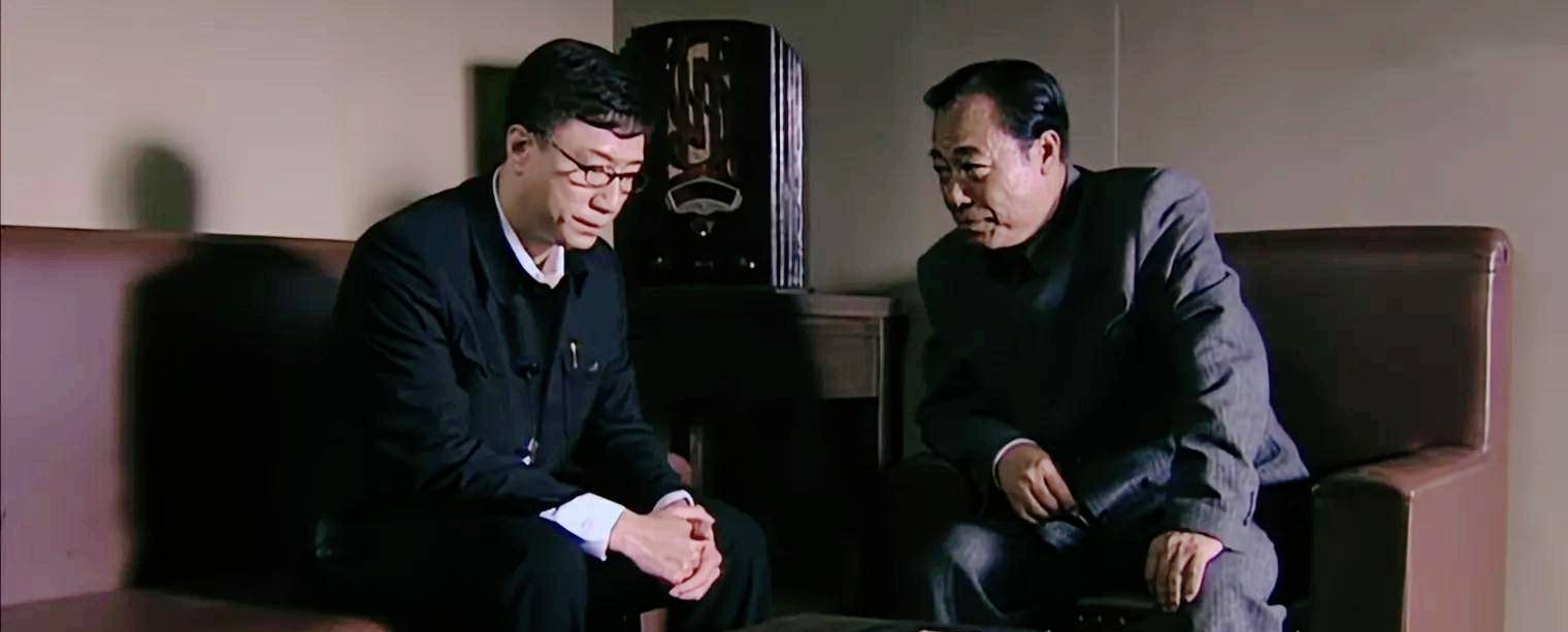 敌人|谍战剧《潜伏》与《风筝》对比看，二者的差距还是很明显