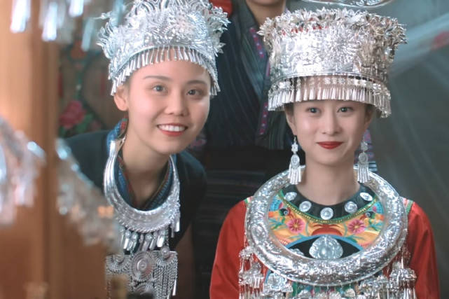 同学|韩烨凭借《玫瑰行者》出圈，蓝盈莹是她的同学，曾在知否中扮丹橘