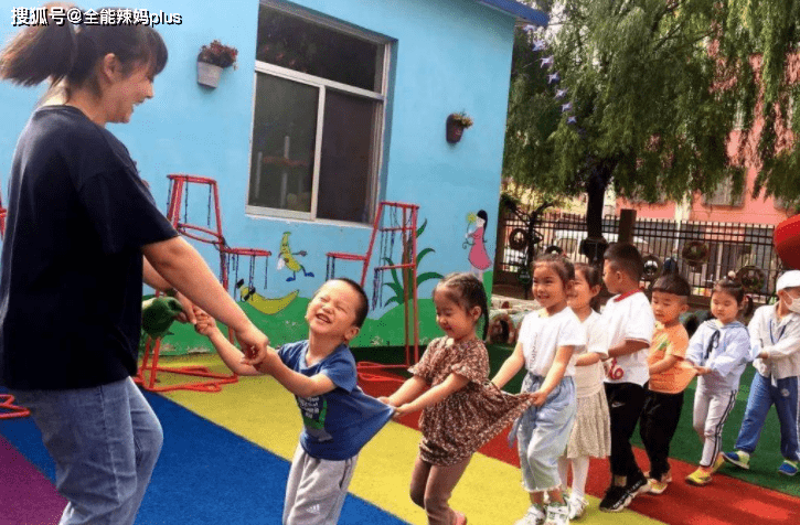 教学|公立和私立幼儿园怎么选？差距会在小学后爆发，幸好当初没选错