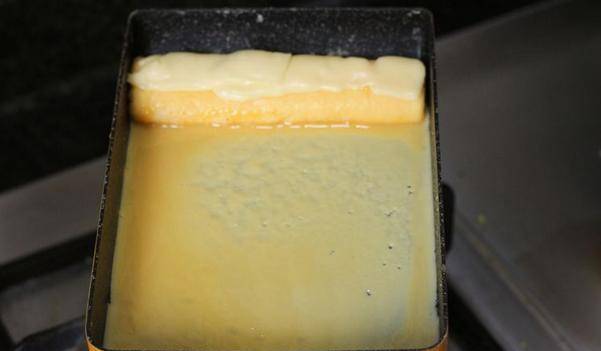 关键|做点玉子烧当早餐，1瓶牛奶3个蛋，放点芝士还能拉丝