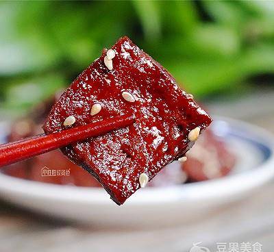 汤汁|上海特色小吃——蜜汁豆干