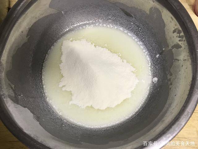 温度|详细教你戚风蛋糕做法，学会这些技巧，不缩不裂随便捏，一次成功