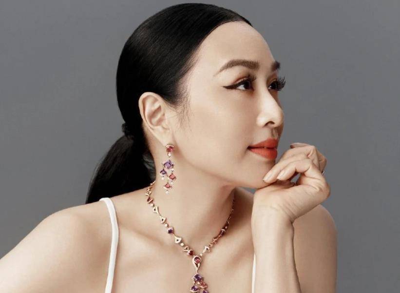 Jaden|钟丽缇晒母女三人美照,母女三人像姐妹花,越来越精致漂亮了