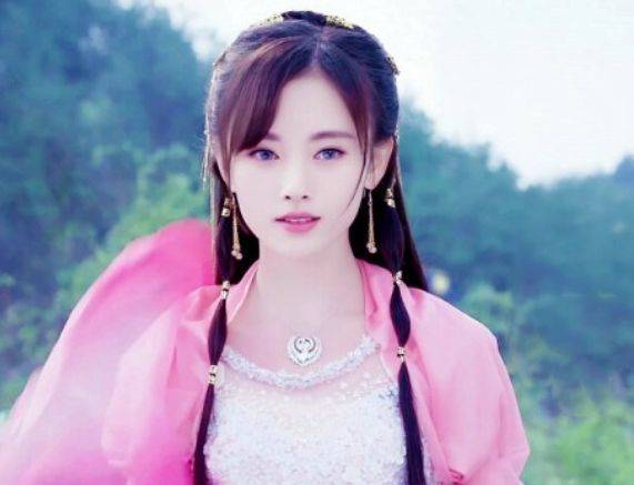 一身|赵丽颖、鞠婧祎、唐嫣、蒋勤勤、黄奕、黎姿,谁戴面纱最美最仙