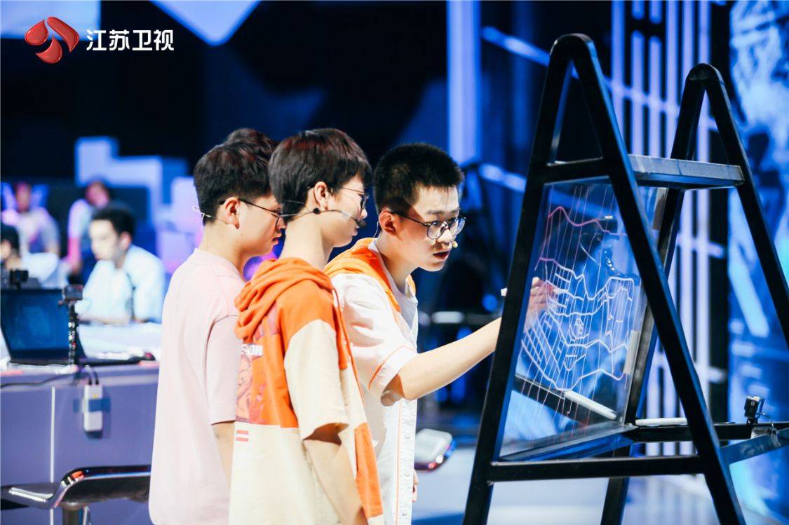 行走|《超脑少年团》真正的学霸，都是行走的“大百科”