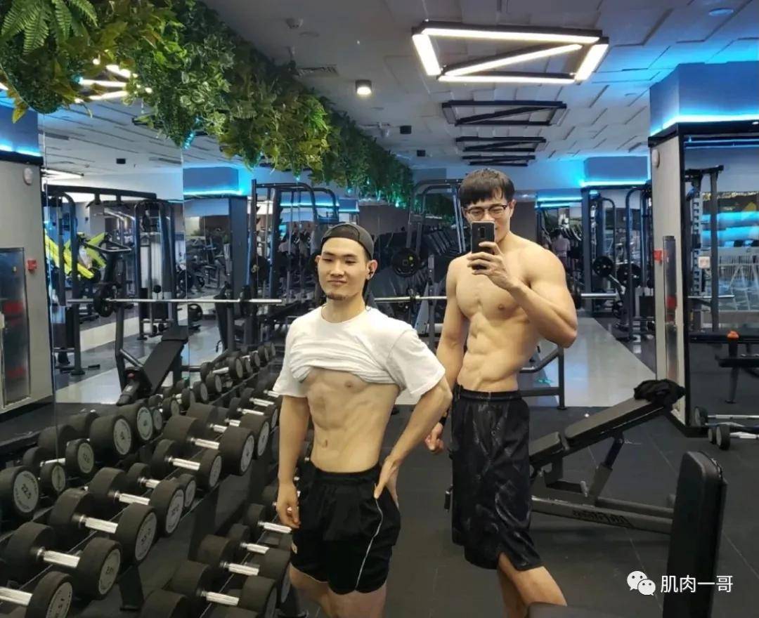 身材|身高190cm体重88公斤，这哥们也太猛了