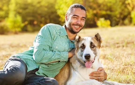 什么|很喜欢出去玩的狗，为什么突然死也不出门？你找到原因没