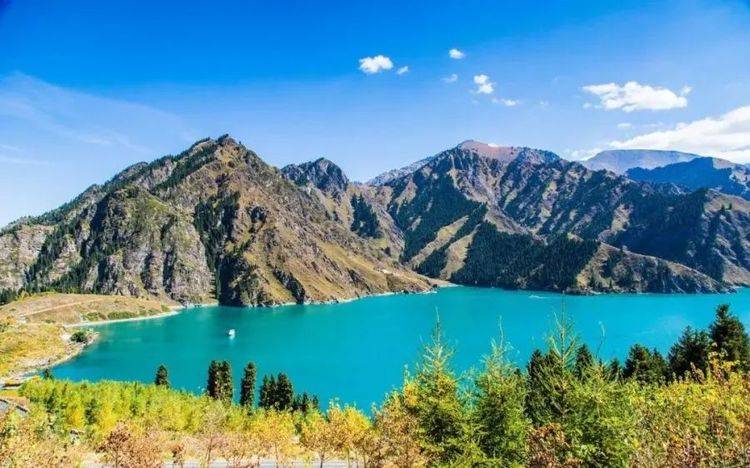 10天自驾路线推荐，藏着新疆最惊艳的秋色！