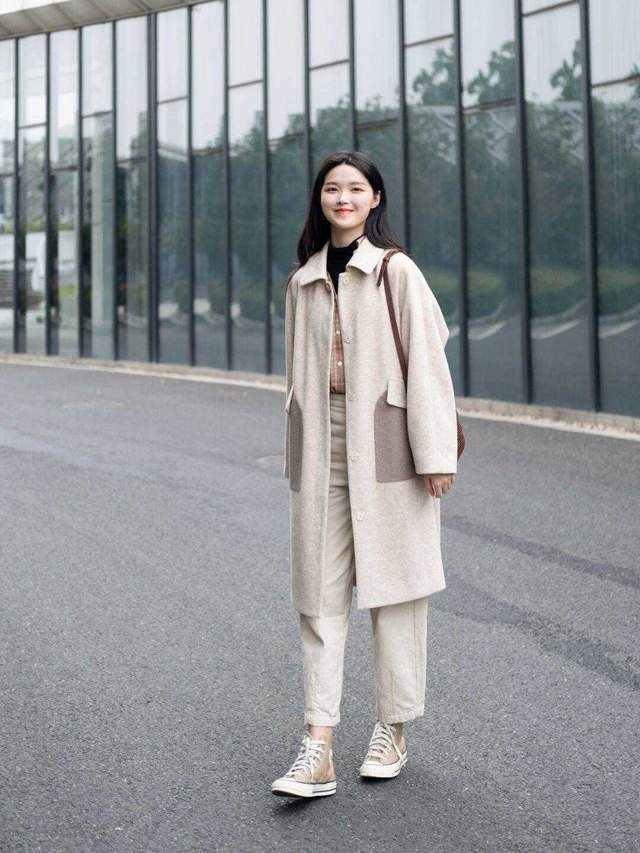 大衣|穿上秋天的第一件大衣,搭配牛仔裤更实在,保暖又时尚,好美