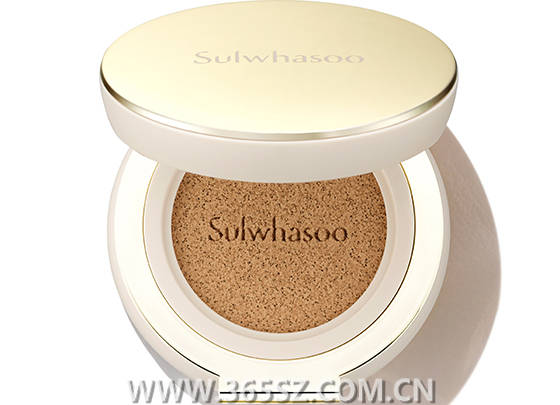 阿玛尼|人人都想咬一口的蜜桃妆 其实只需要4步